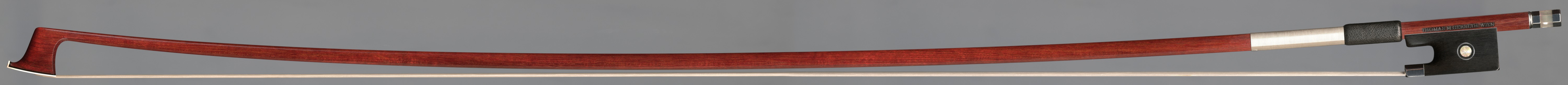 THOMAS M. GERBETH, WIEN – Modell Peccatte, silbermontiert, Ebenholzfrosch, geteiltes Beinchen, runde Stange (Beispielfoto).